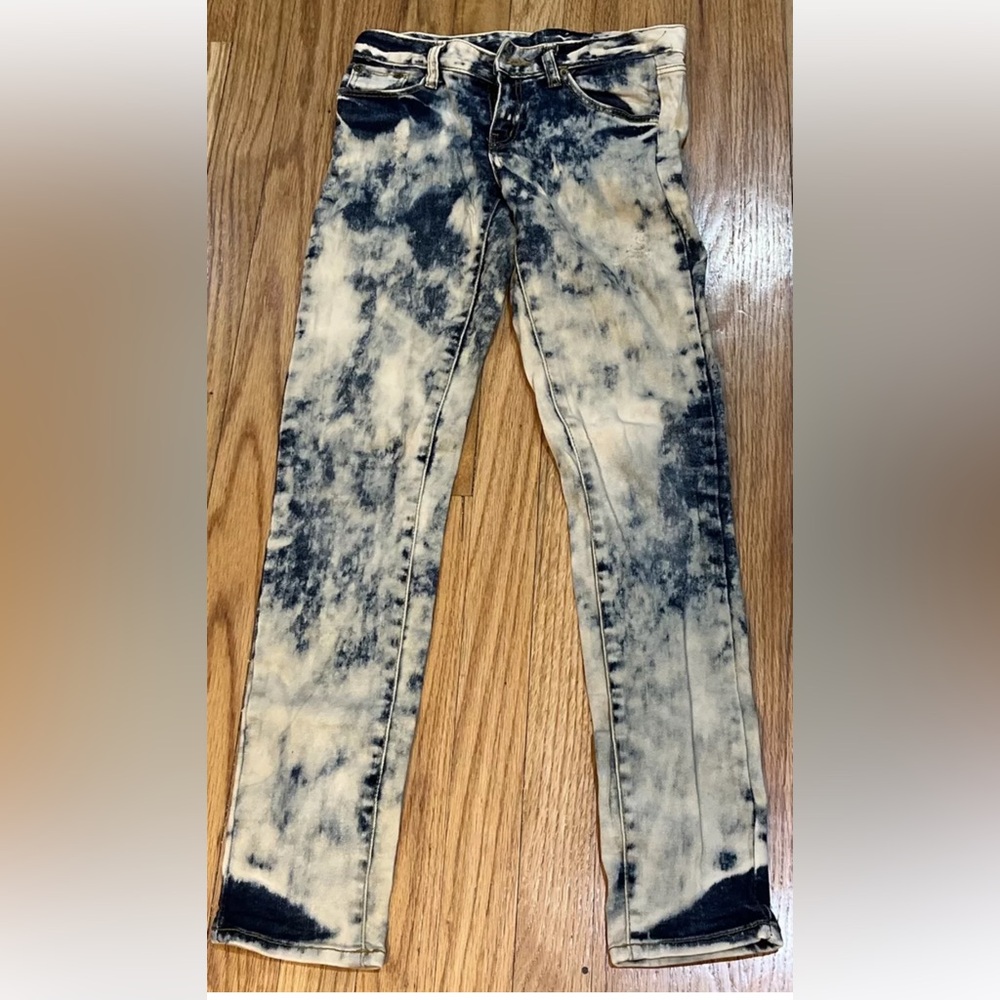 Korean English Stonewash Distressed Jeans Design Rexgirl Korea MF Ltd Co. Size 1